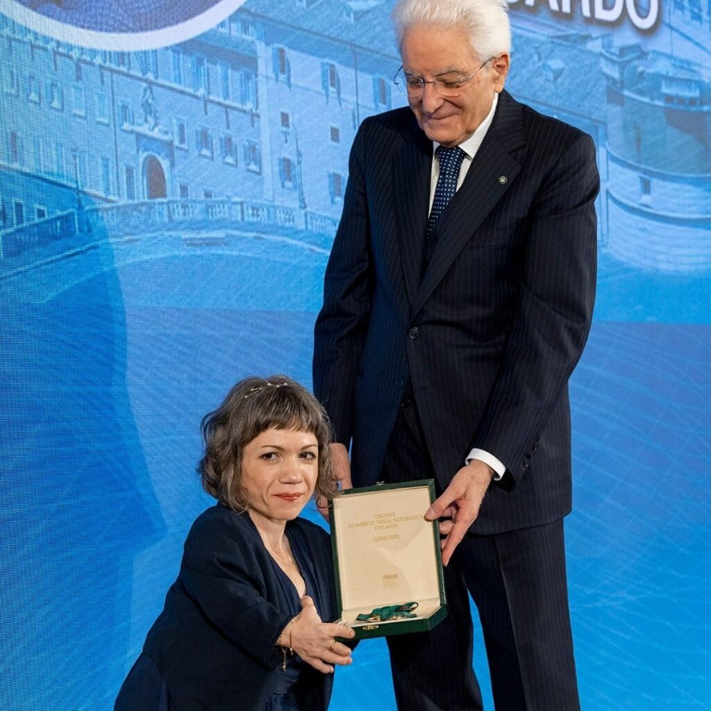 Francesca Moscardo riceve dal Presidente della Repubblica Sergio Mattarella il riconoscimento di Cavaliere dell’Ordine al Merito della Repubblica Italiana.